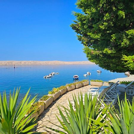 Beachfront Apartments Anita With Pool Карлобаг Экстерьер фото