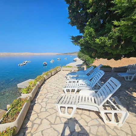 Beachfront Apartments Anita With Pool Карлобаг Экстерьер фото