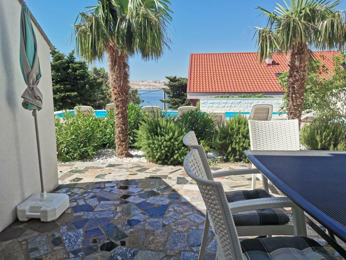 Beachfront Apartments Anita With Pool Карлобаг Экстерьер фото